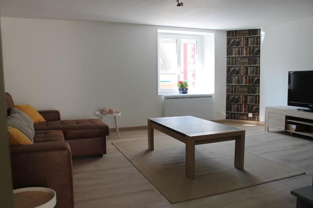 Maison Renovee Atoue Loc Villa Fresnay-sur-Sarthe Bagian luar foto